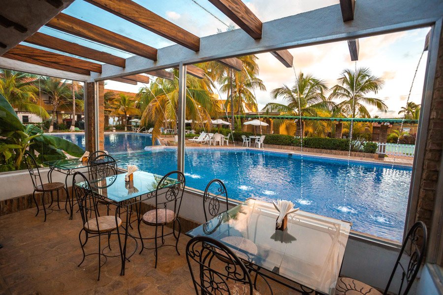 hotel-villa-marina-suites-restaurant-food-bar-3